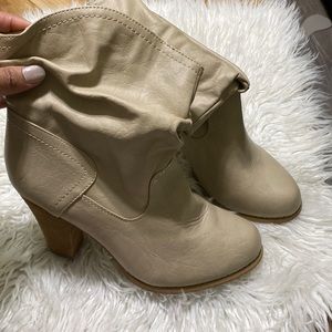 Heel boots